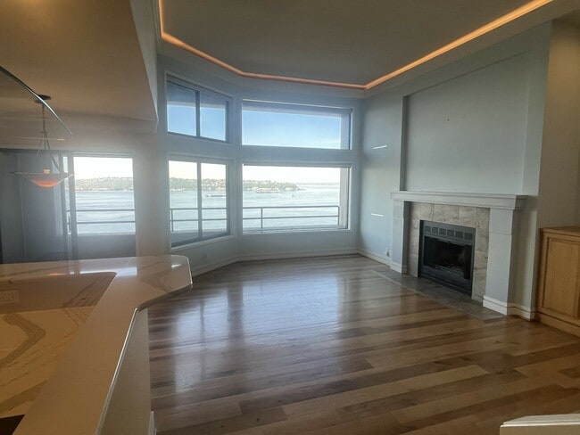 Foto del edificio - 2021 1st Ave