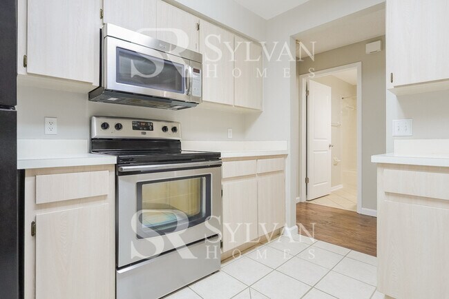 Foto del edificio - Location, Community, Quality Living. It St...