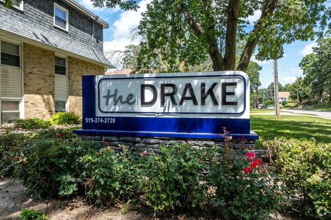 Building Photo - The Drake Apartments