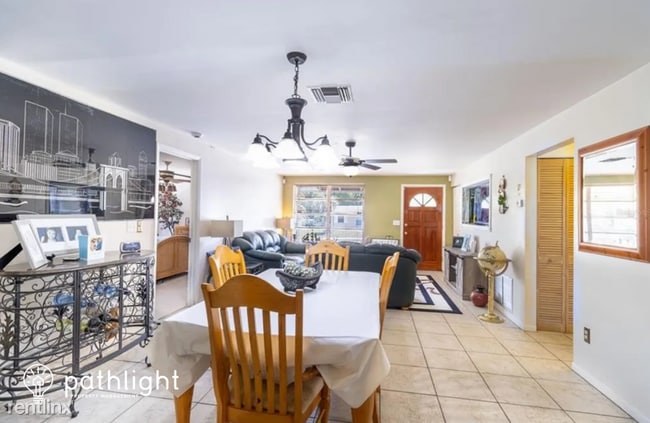 Building Photo - 2 br, 2 bath House - 9647 Bayside Court UNIT