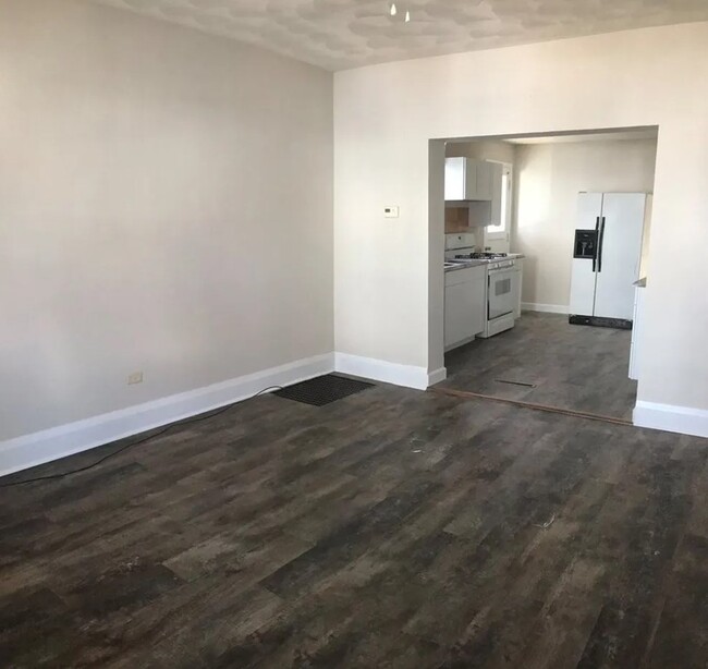 Living Room - 104 N 8th St
