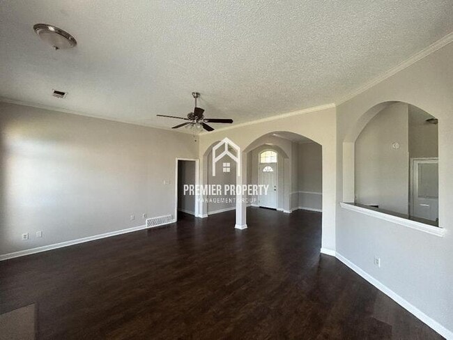 Building Photo - 8277 Whispering Elm Dr