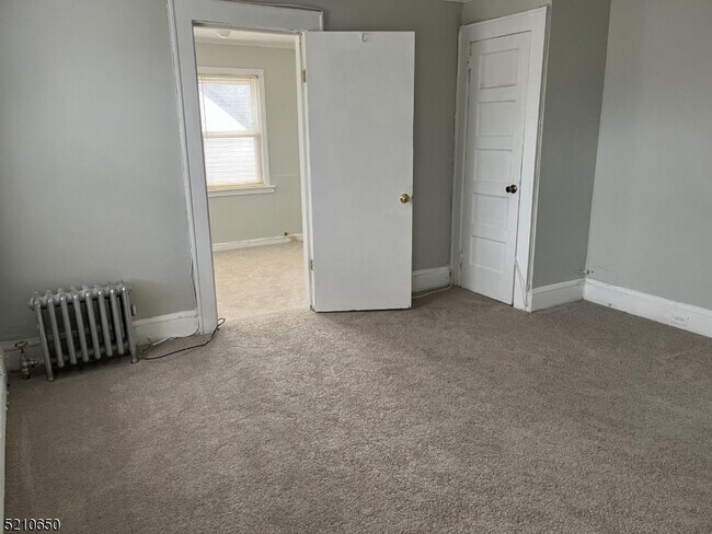 Foto del edificio - 1309 E Front St