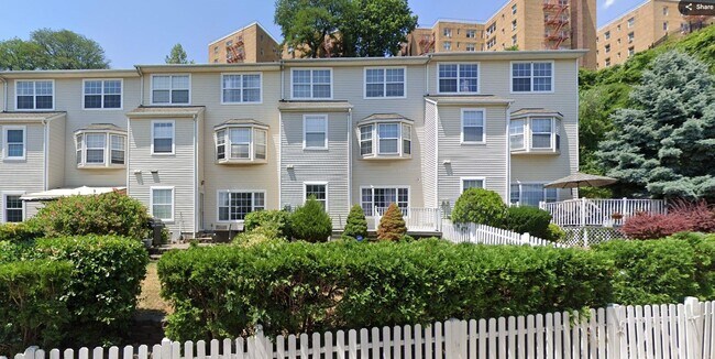 Foto del edificio - 60 Bergen Ridge Rd