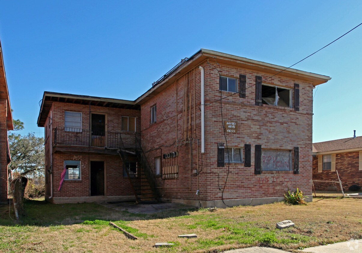 Building Photo - 4655 Haydel St