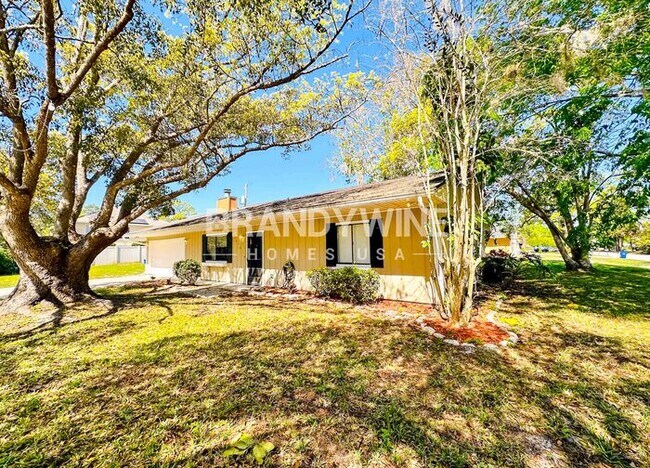 Foto del edificio - 3436 Woodland Dr
