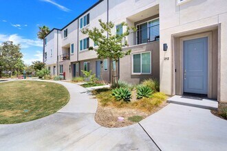 5406 Beach Bluff Ln