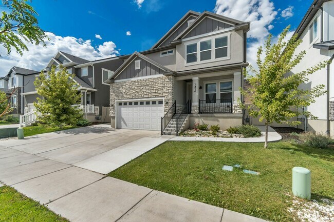 Building Photo - 1316 W Quailhill Rd