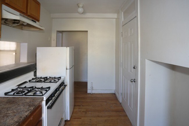 Building Photo - N. Paulina