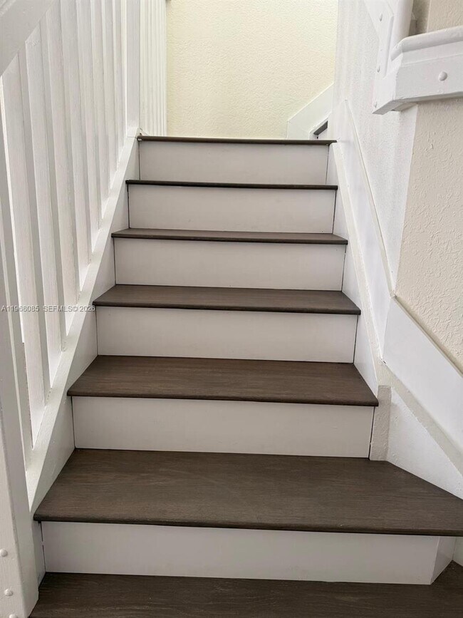 Foto del edificio - 7100 NW 177th St