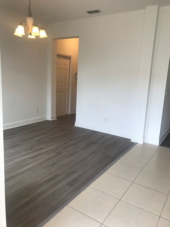Building Photo - IMMEDIATE OCCUPANCY !!! 4 BEDS HOME!!! LAM...