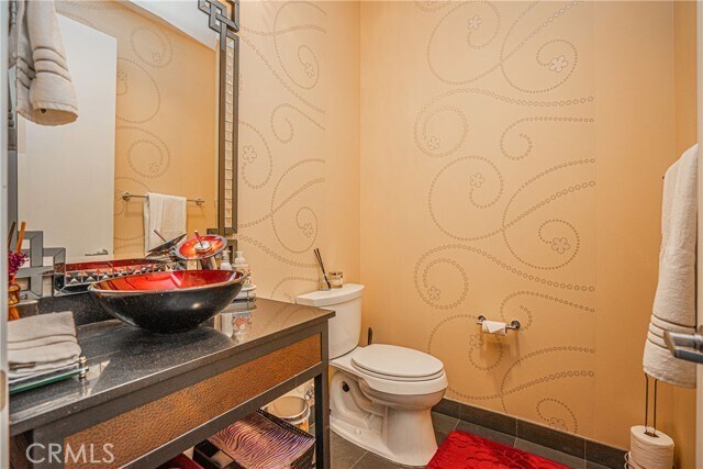 Building Photo - 3223 W 6th St