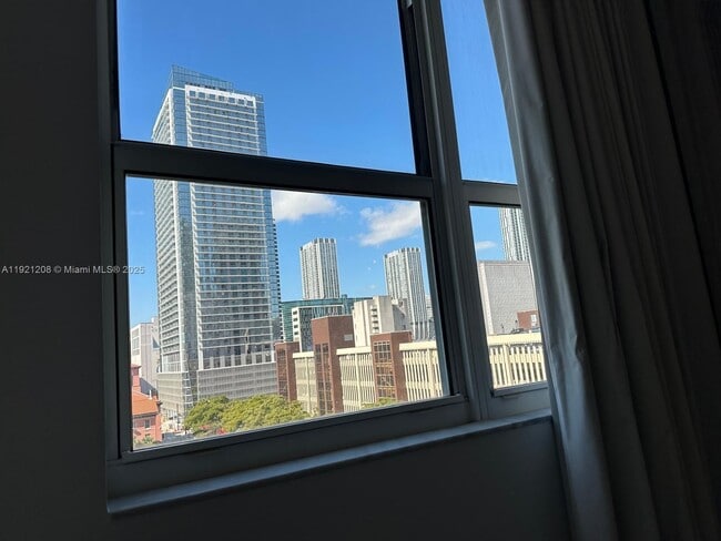 Building Photo - 133 NE 2nd Ave