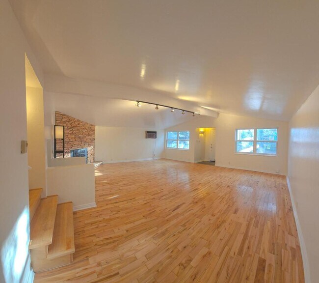 Building Photo - 138 Crockett Ave