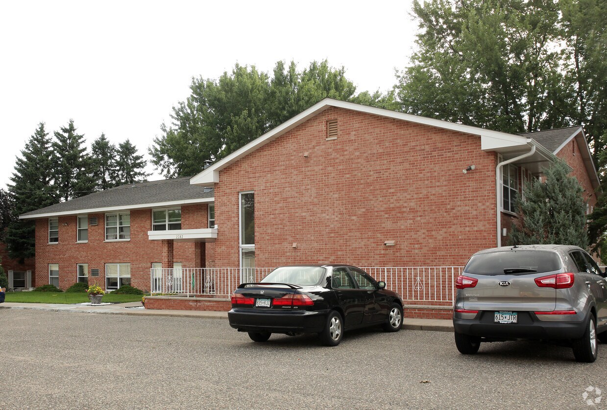 Karl Dale Apartments Apartments in Roseville, MN