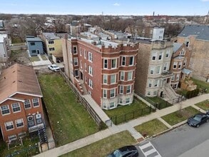 Building Photo - 1924 S Albany Ave