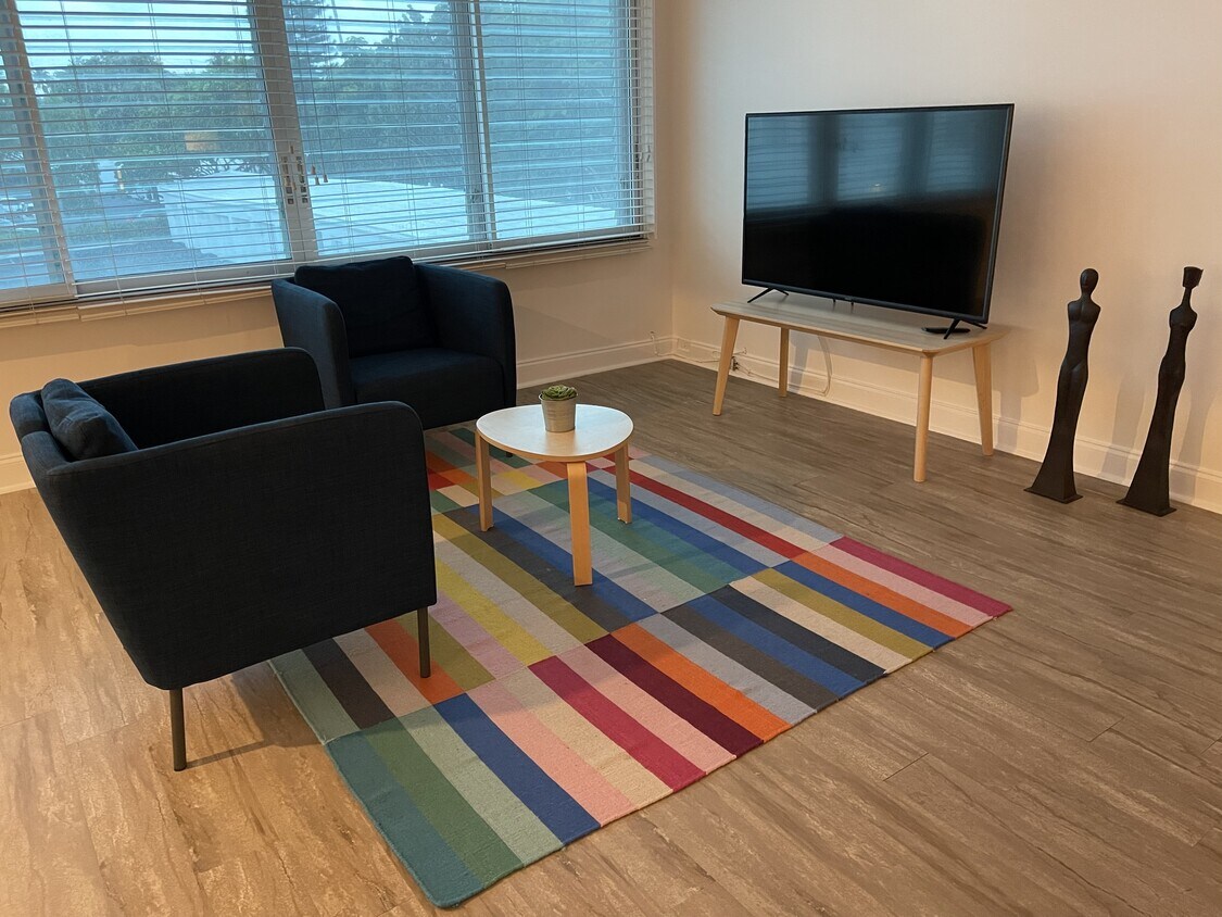 Foto principal - 10178 Collins Ave