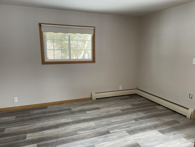 Building Photo - 508 Emmonsville Rd