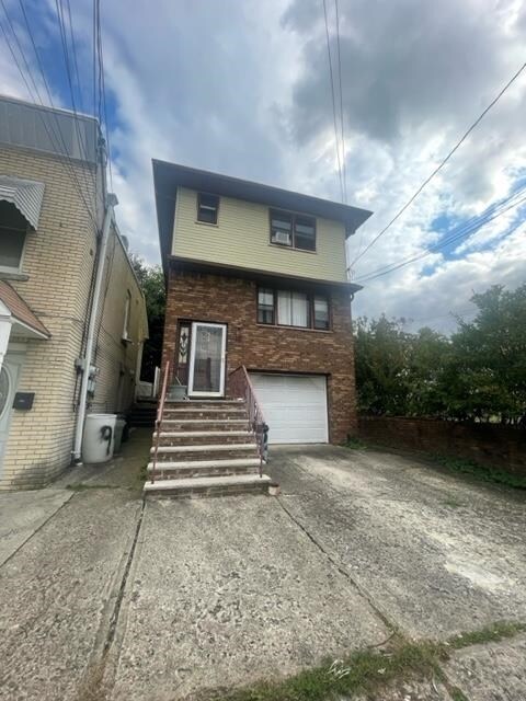 Foto del edificio - 92 Malcolm Ave