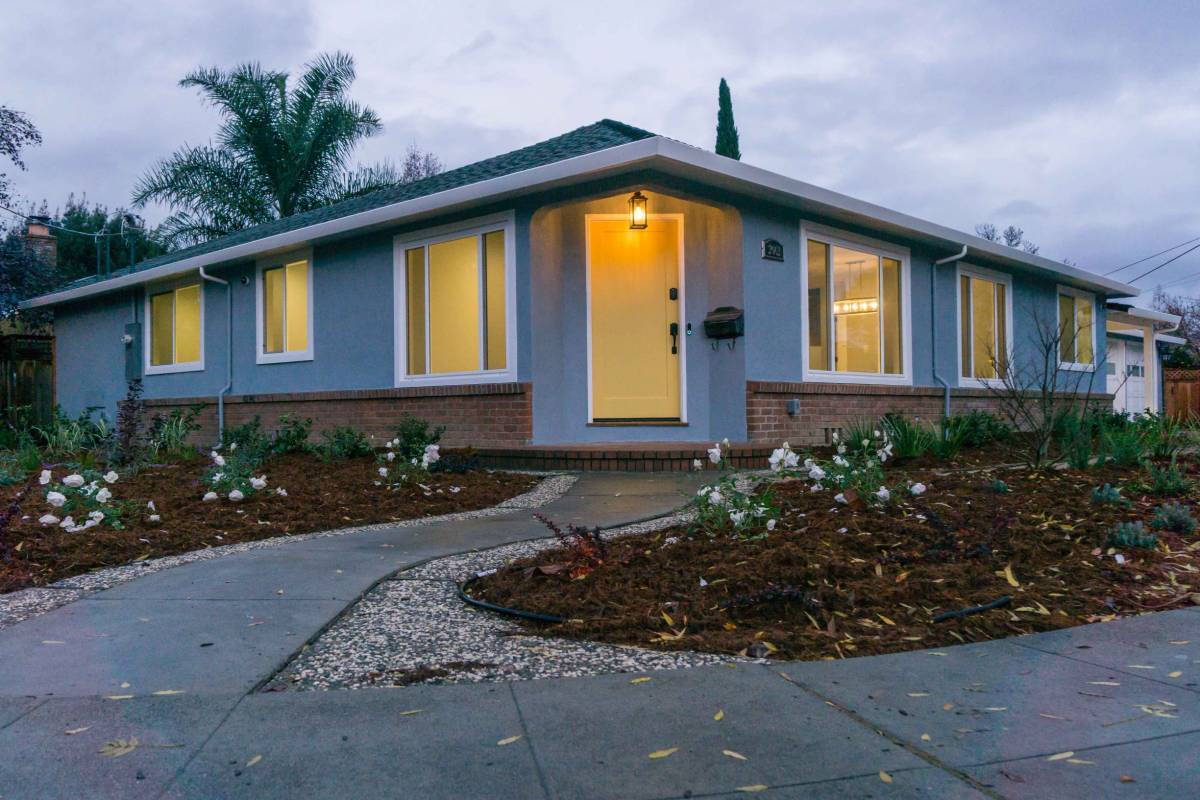 Front entry with landscaping - 2062 Newport Ave