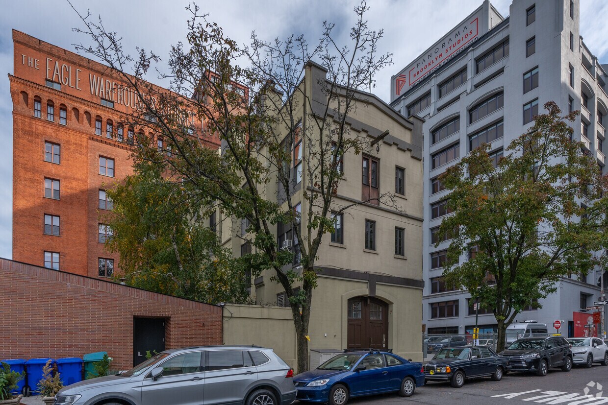 Calle Fulton Vieja 20 - 20 Old Fulton St