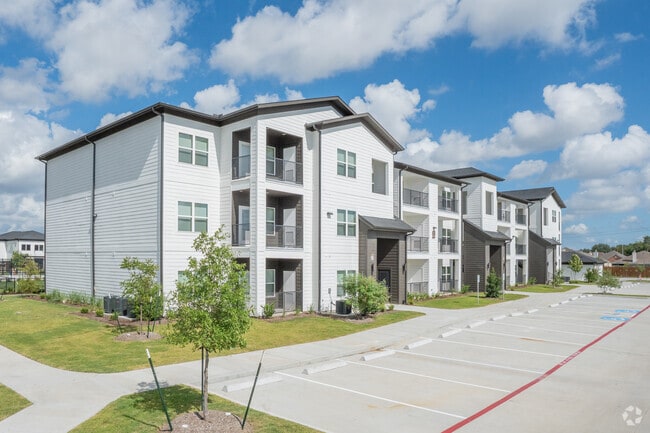 Building Photo - Aria at Burke