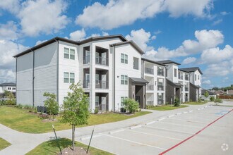 Building Photo - Aria at Burke