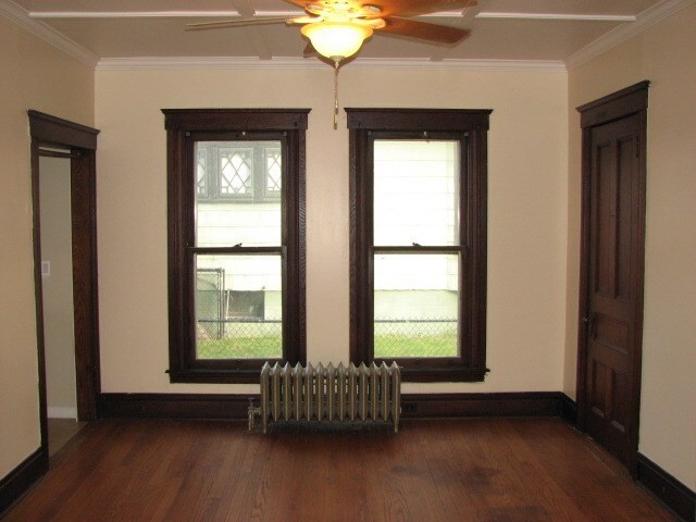 Building Photo - 319 Irvine Pl