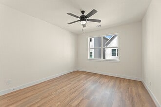 Building Photo - 1803 Palmetto Landing Dr