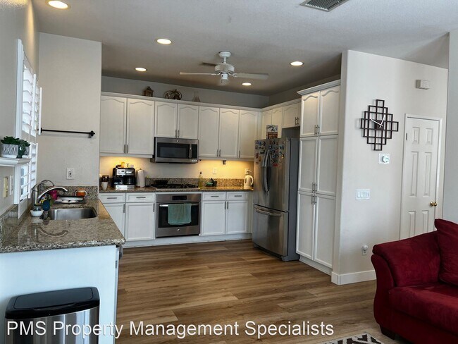 Building Photo - 3 br, 2.5 bath House - 8 Skyflower Lane