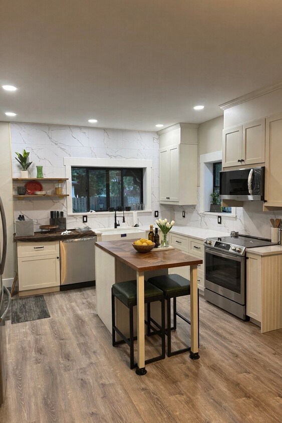 Foto del edificio - 2622 Ridge Ave