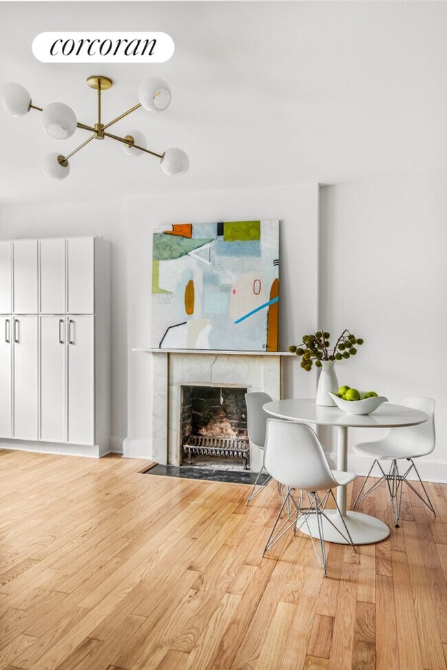 Foto del edificio - 228 Clinton St