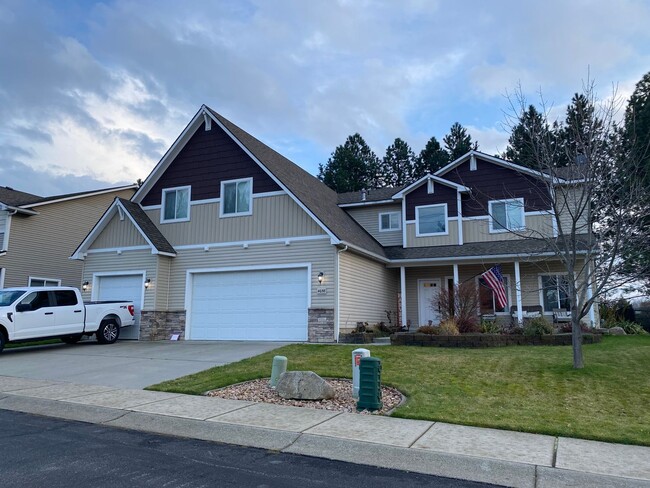 Building Photo - Beautiful 4 Bedroom in Post Falls, Idaho!