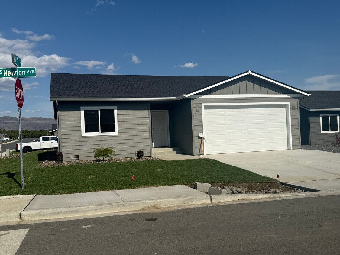Primary Photo - New Construction 3 bed, 2 bath!