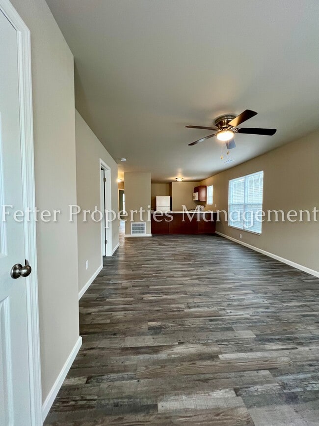 Building Photo - 5284 Canyon Cir