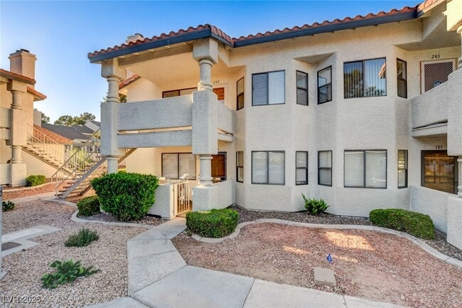 Building Photo - 2713 Otter Creek Ct