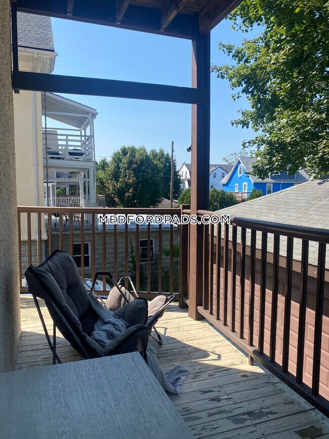 Foto del edificio - 69 Hillsdale Rd