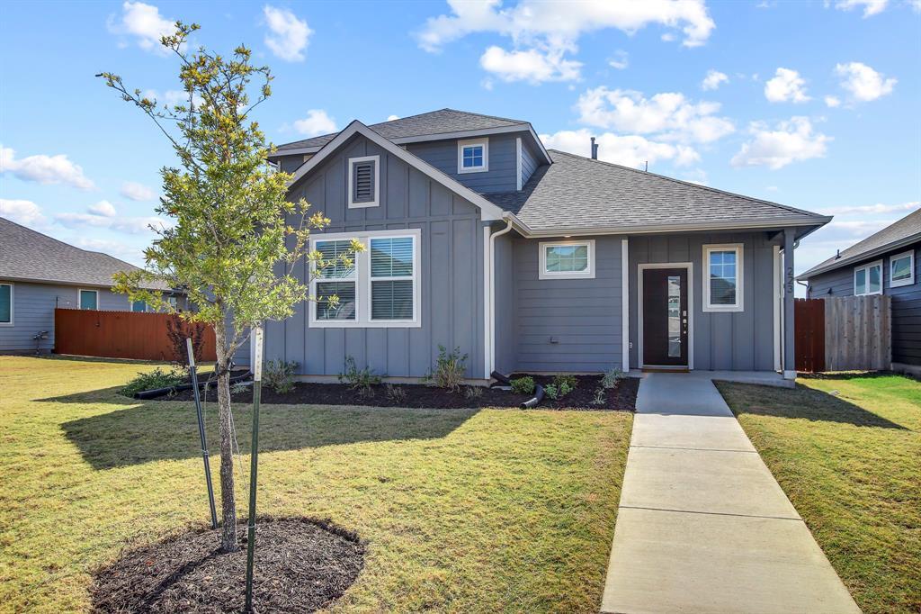 Foto principal - 223 Garner Dr