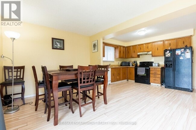 Building Photo - 2465 Headon Forest Dr