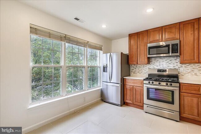 Kitchen - 18522 Stakeburg Pl
