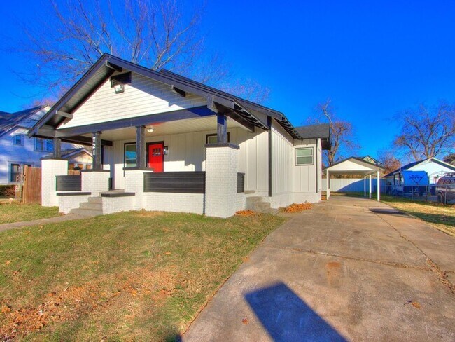 Foto del edificio - 721 N Louisa Ave