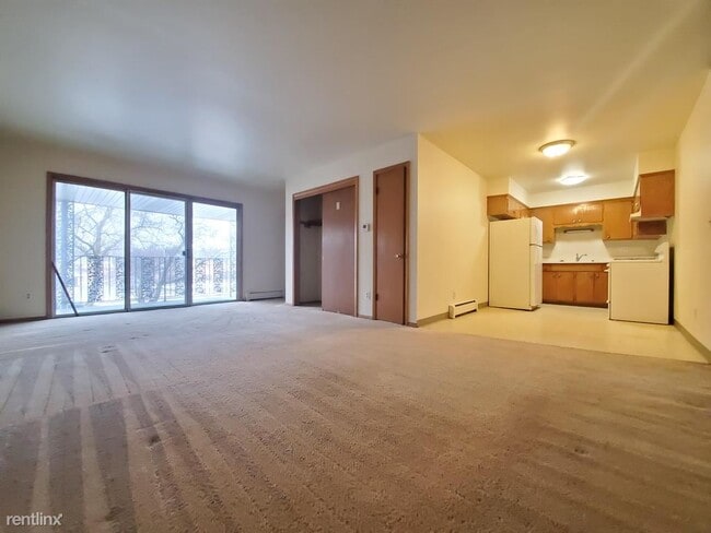 Building Photo - 7343 N Teutonia Ave