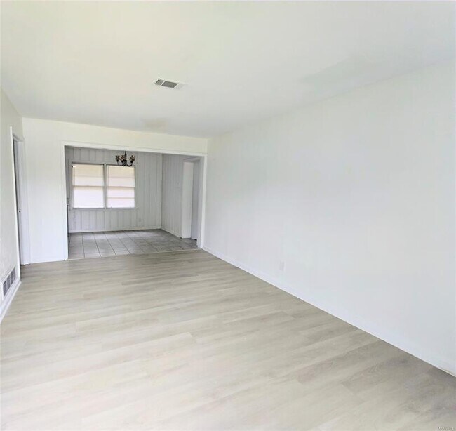 Foto del edificio - 204 W Park Ave