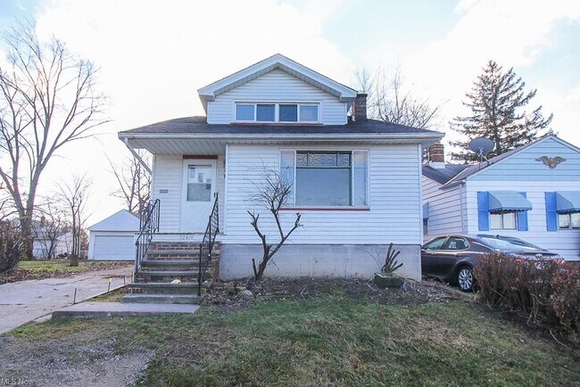 Building Photo - 12414 Reindeer Ave