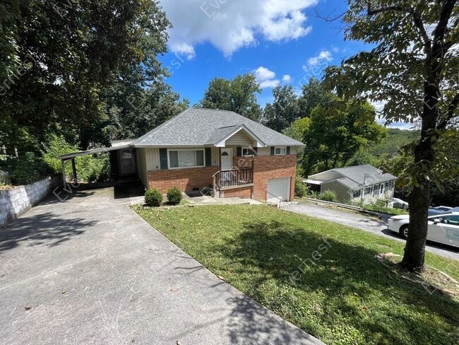 Building Photo - 3111 Moseley Cir