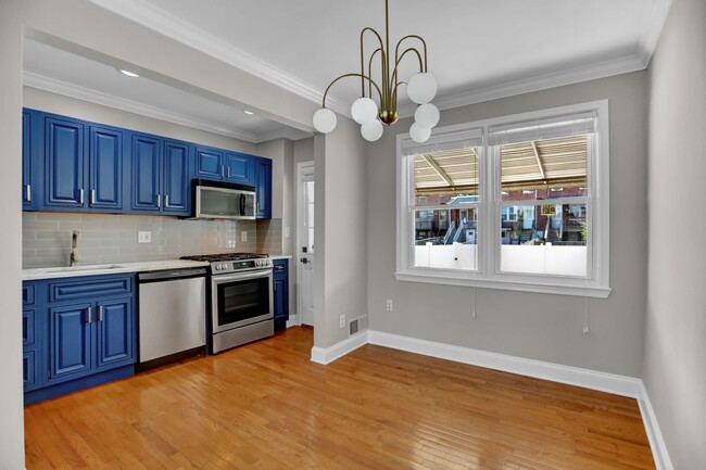 Building Photo - Charming Renovated Row House in Baltimore,...