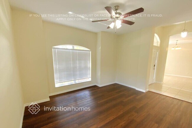 Foto del edificio - 3237 Lorimar Ln
