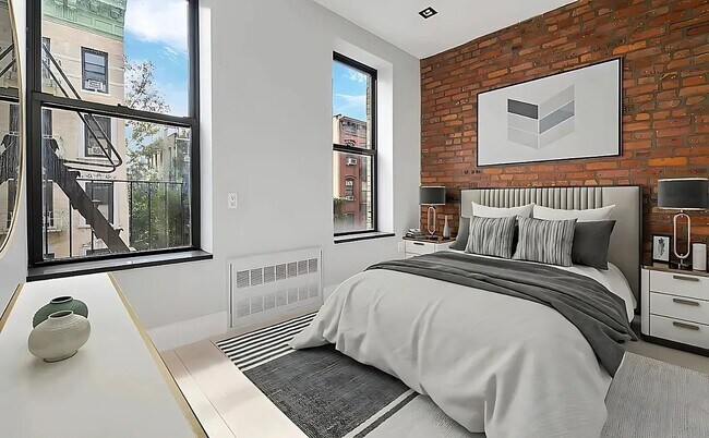 Building Photo - 200 Stanton St
