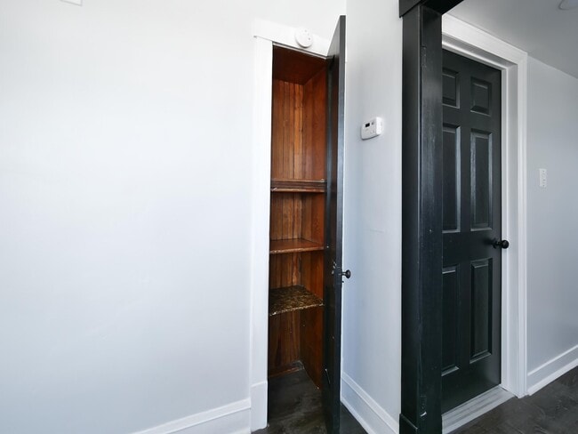 Building Photo - 5004 W Armitage Ave