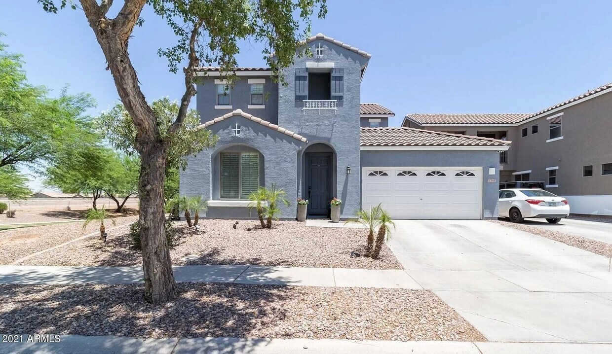 Foto principal - Luxurious 5BR Home in Award-Winning Power ...